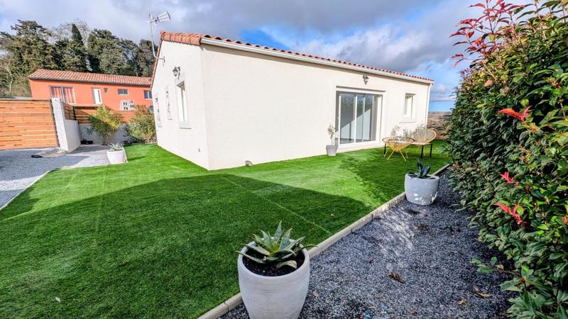 Villa - 80 m² - 4 pièces