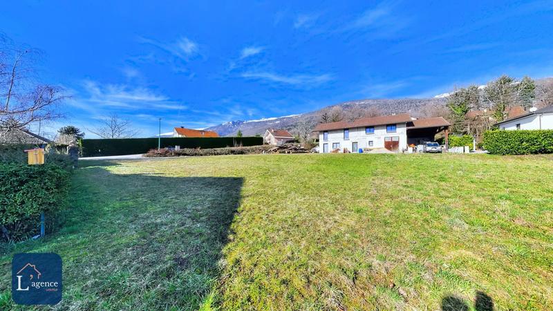 Terrain - 607 m²