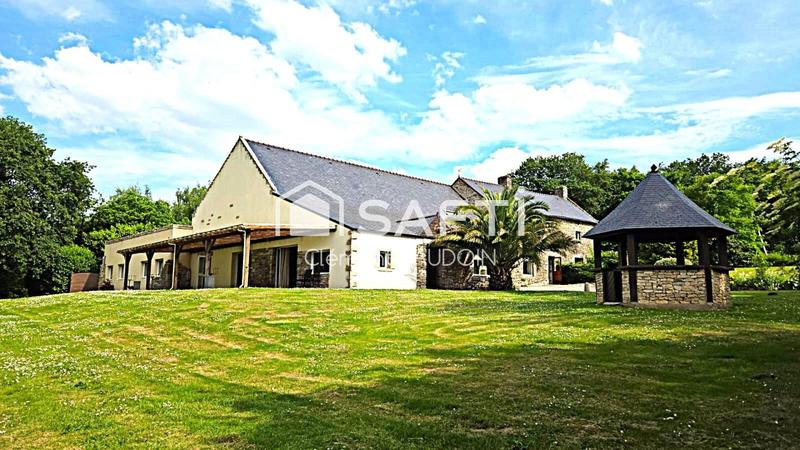 Local commercial - 1 353 m² - 20 pièces