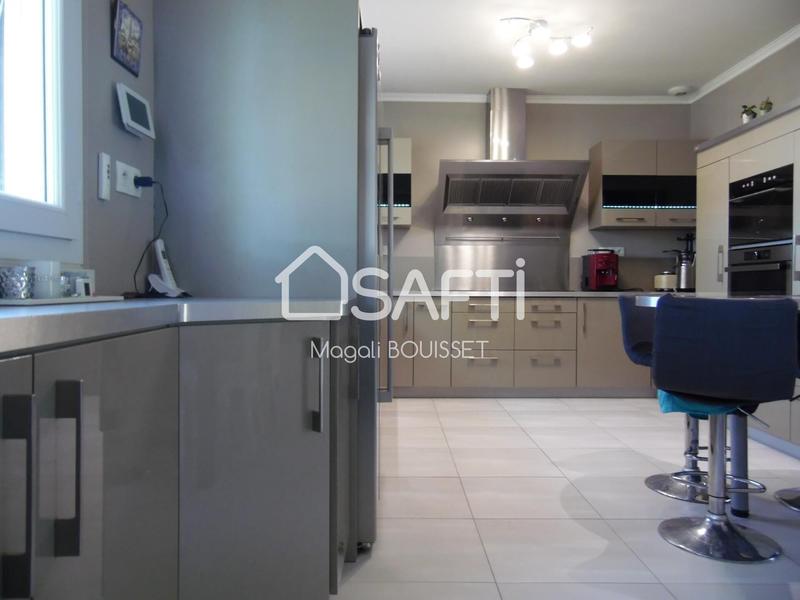 Maison - 168 m² - 6 pièces