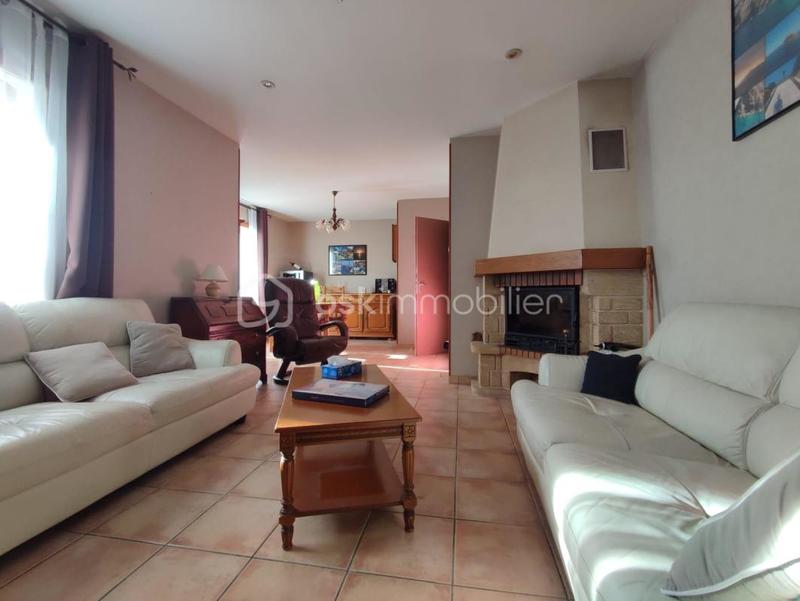 Maison traditionnelle - 90 m² - 4 pièces