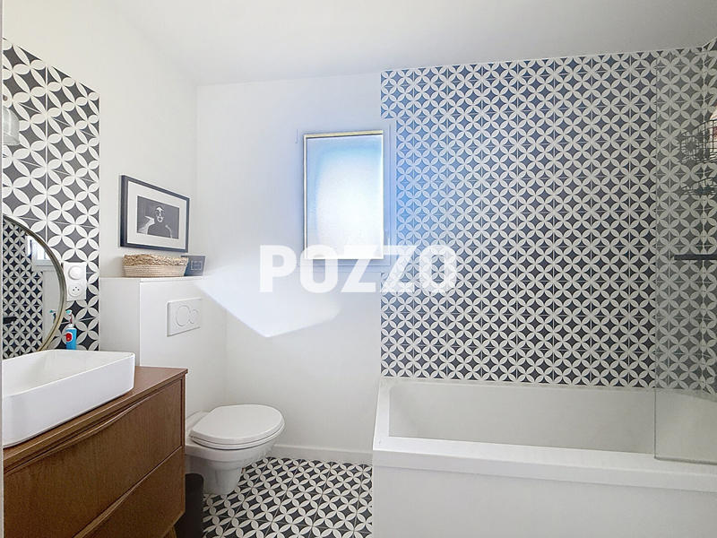 Maison - 140 m² - 6 pièces