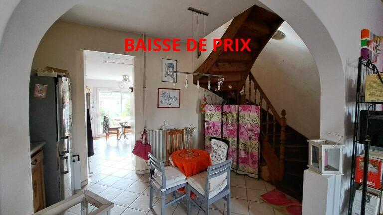 Maison - 95 m² - 6 pièces