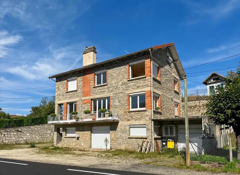 Maison - 182 m² - 8 pièces