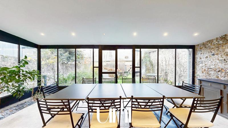 Propriété - 260 m² - 10 pièces