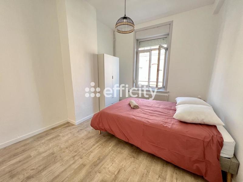 Immeuble - 109 m² - 6 pièces