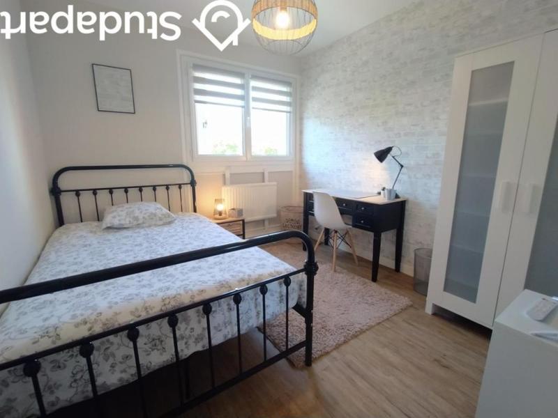 Chambre - 12 m² - 1 pièce