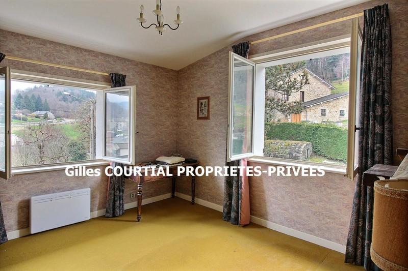 Maison - 302 m² - 12 pièces