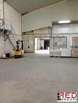 Entrepôt - 1 515 m²