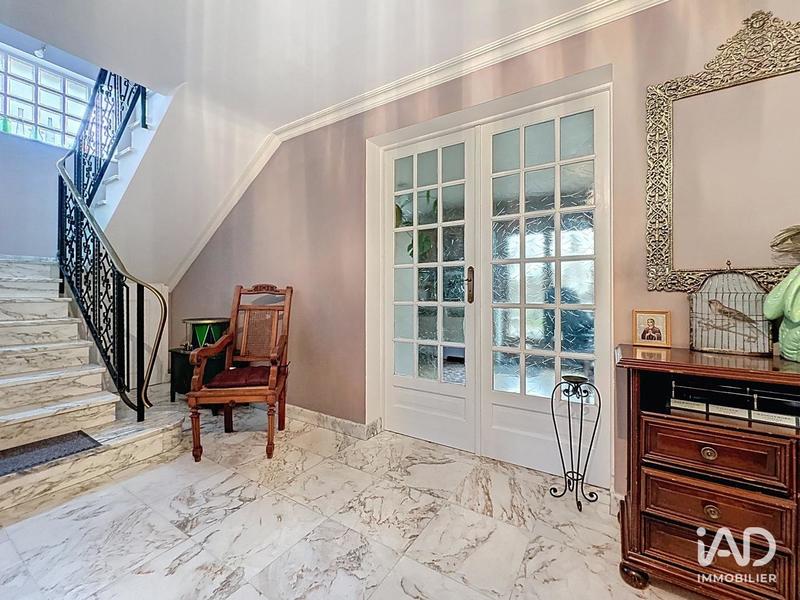 Maison - 196 m² - 7 pièces