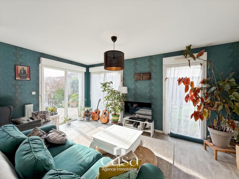 Maison - 95 m² - 5 pièces