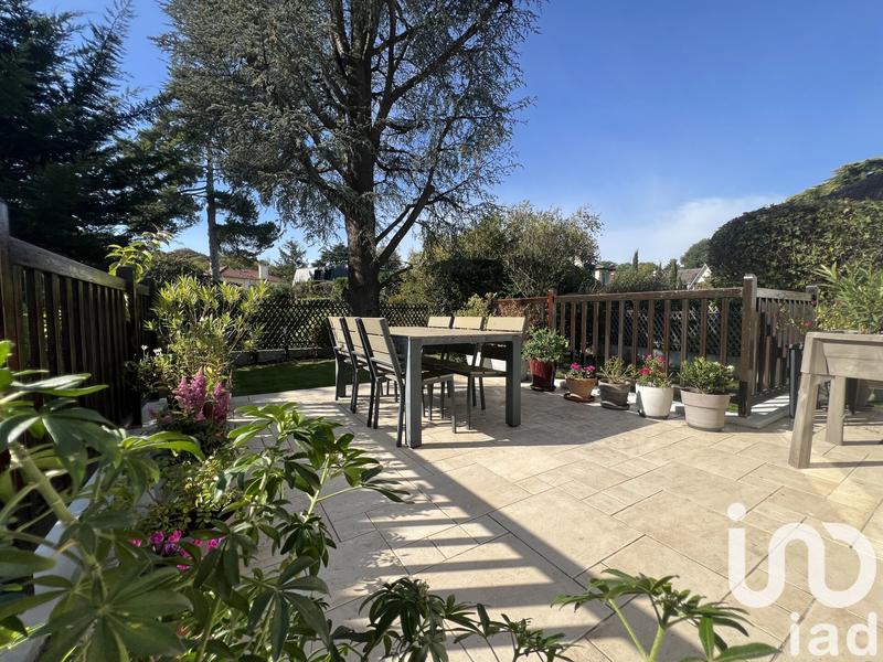 Maison - 215 m² - 9 pièces