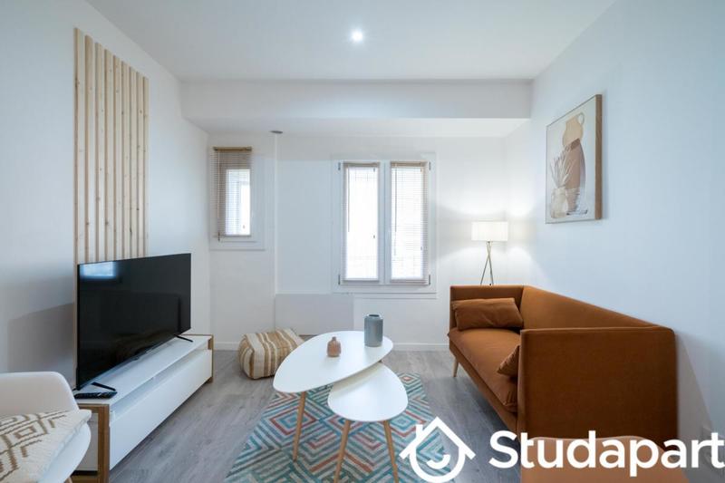 Chambre - 11 m² - 1 pièce