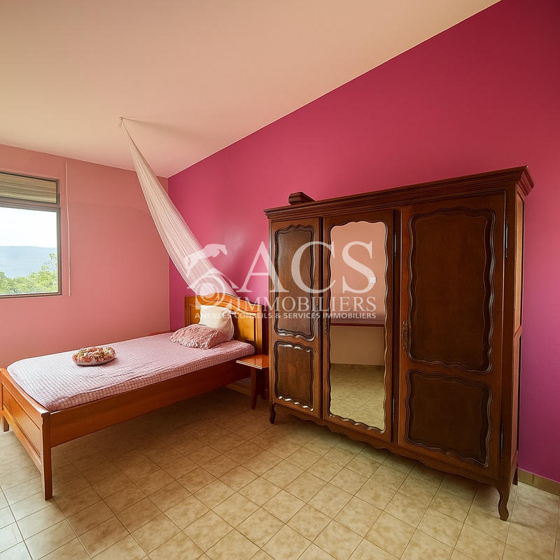 Maison - 187 m² - 8 pièces