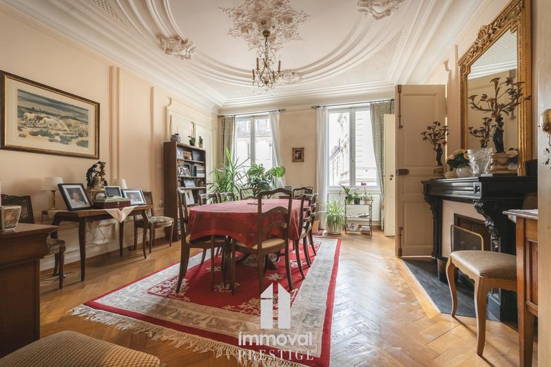 Appartement - 238 m² - 6 pièces