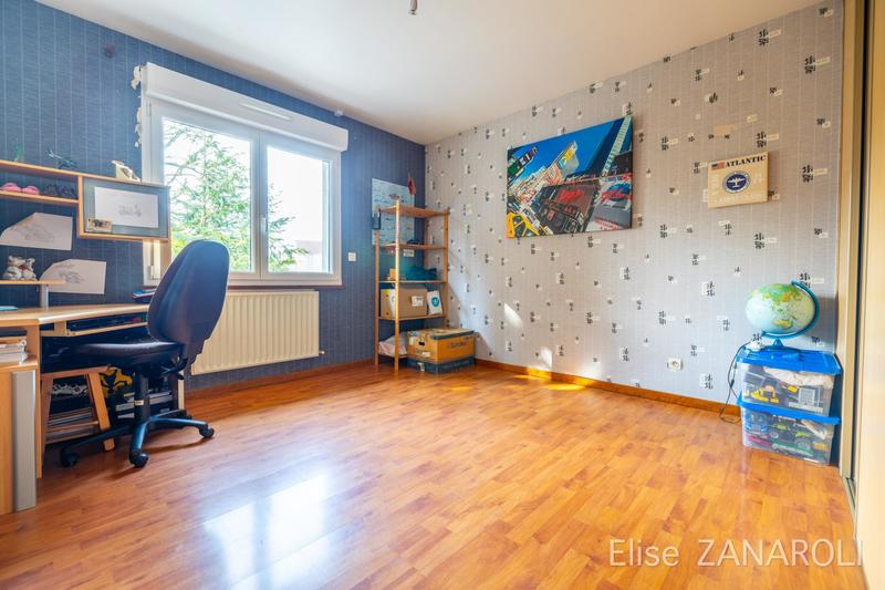 Maison - 137 m² - 5 pièces
