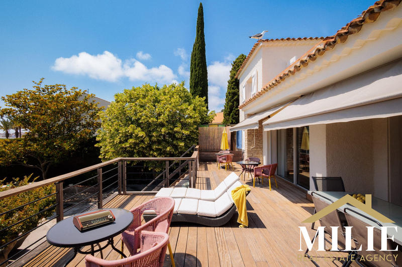 Villa - 350 m² - 8 pièces