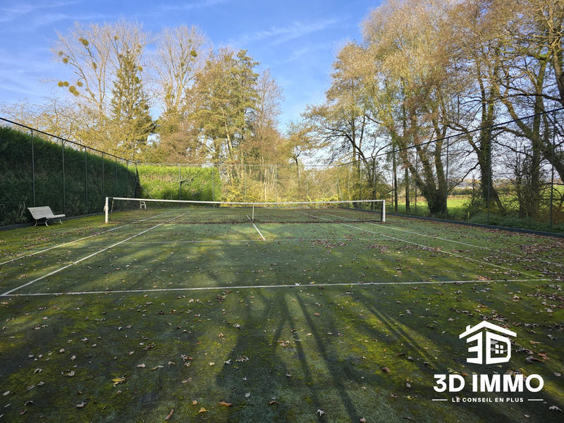 Maison - 275 m² - 12 pièces