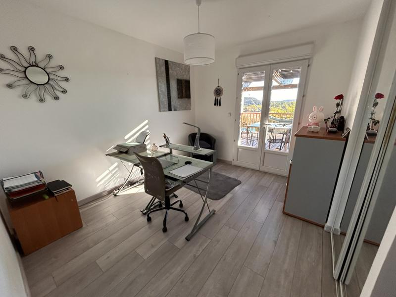 Maison - 162 m² - 8 pièces