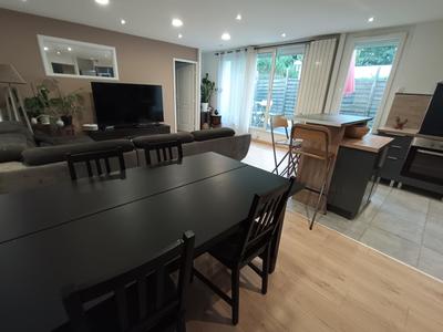 Appartement - 90 m² - 4 pièces