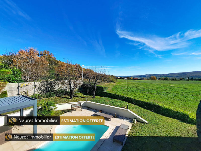 Maison - 137 m² - 7 pièces