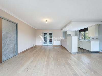 Appartement - 95 m² - 4 pièces