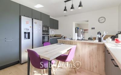 Maison traditionnelle - 118 m² - 6 pièces