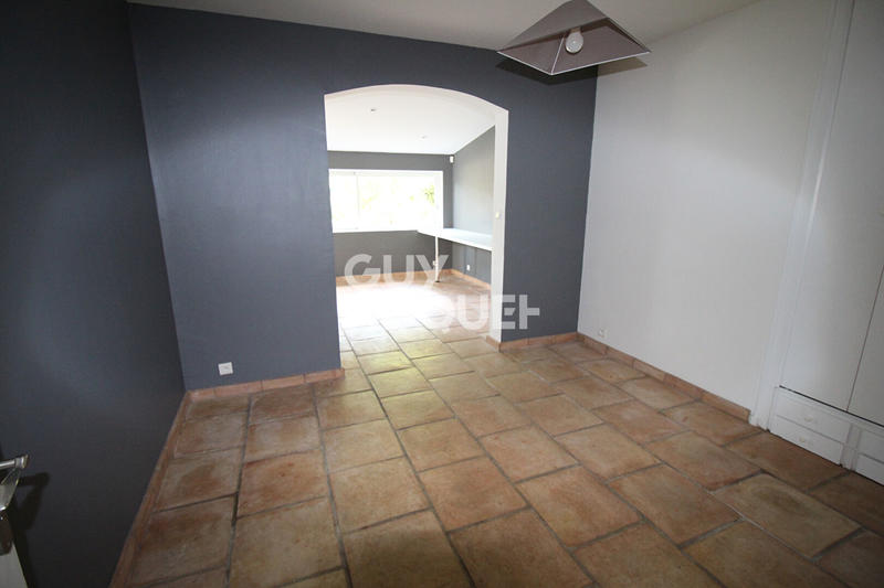 Maison - 200 m² - 6 pièces