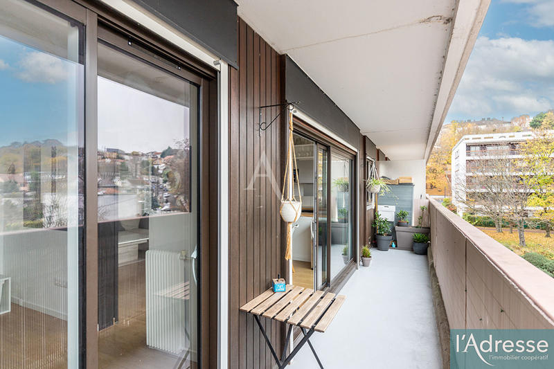 Appartement - 75 m² - 4 pièces