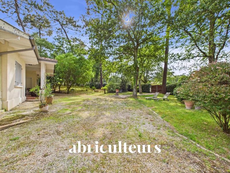 Maison - 174 m² - 10 pièces