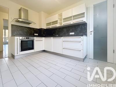 Appartement - 102 m² - 4 pièces