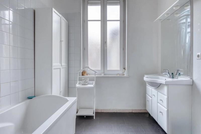 Maison - 238 m² - 11 pièces