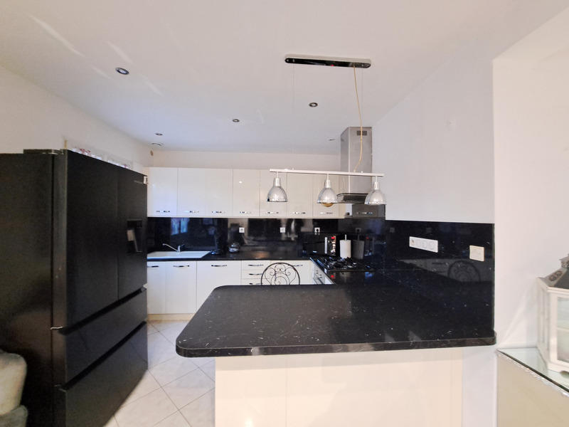 Pavillon - 116 m² - 7 pièces