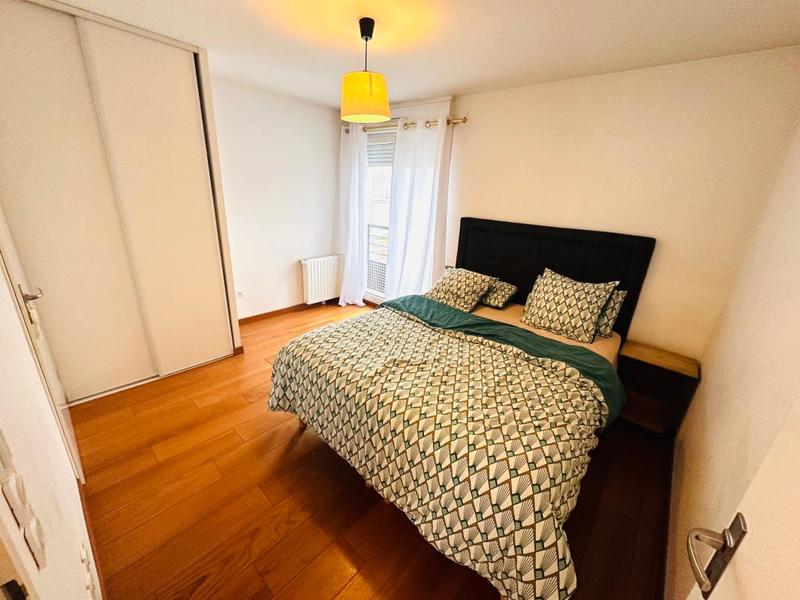 Appartement - 80 m² - 4 pièces