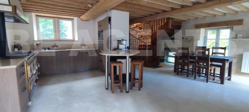 Moulin - 195 m² - 6 pièces