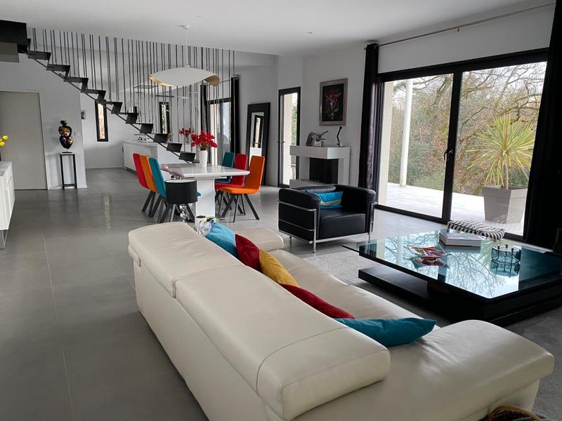 Maison - 207 m² - 5 pièces