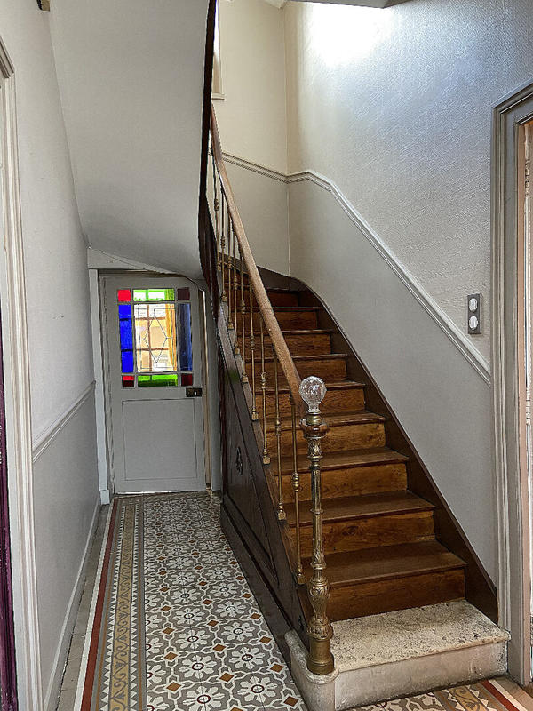 Maison - 151 m² - 7 pièces