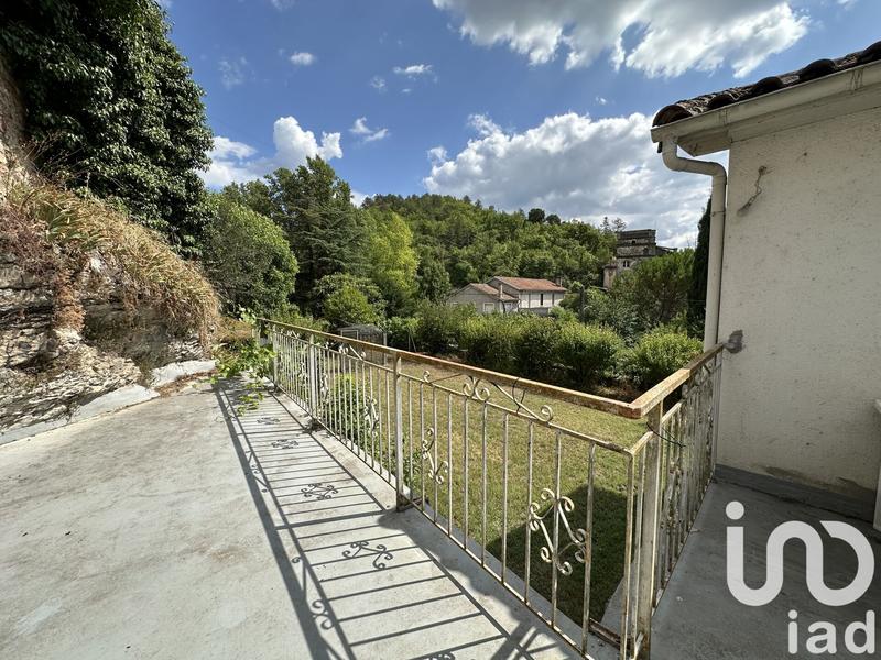 Maison - 186 m² - 8 pièces