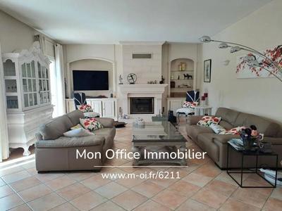 Propriété - 283 m² - 8 pièces