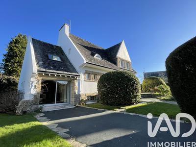 Maison - 187 m² - 8 pièces