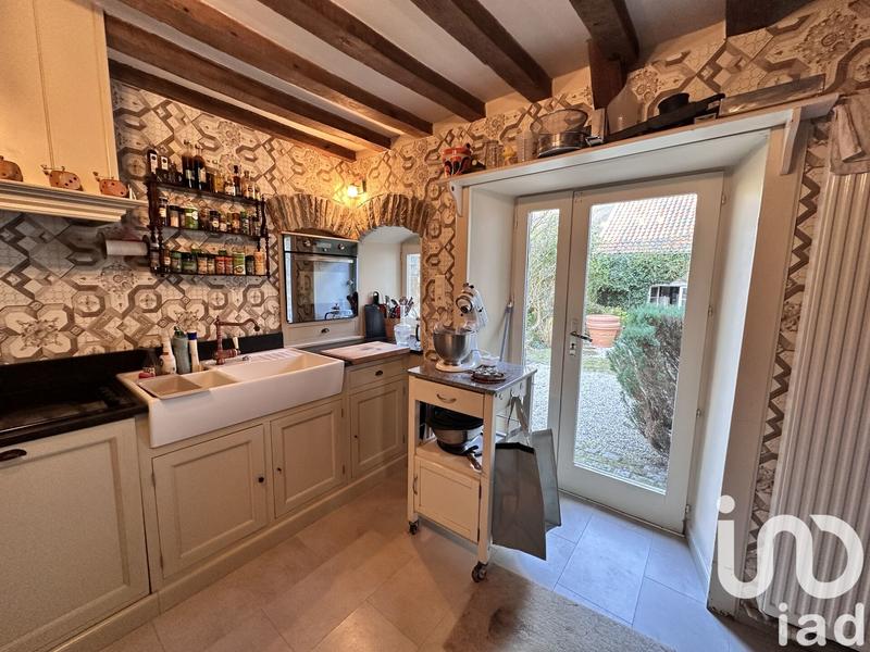 Maison - 280 m² - 8 pièces