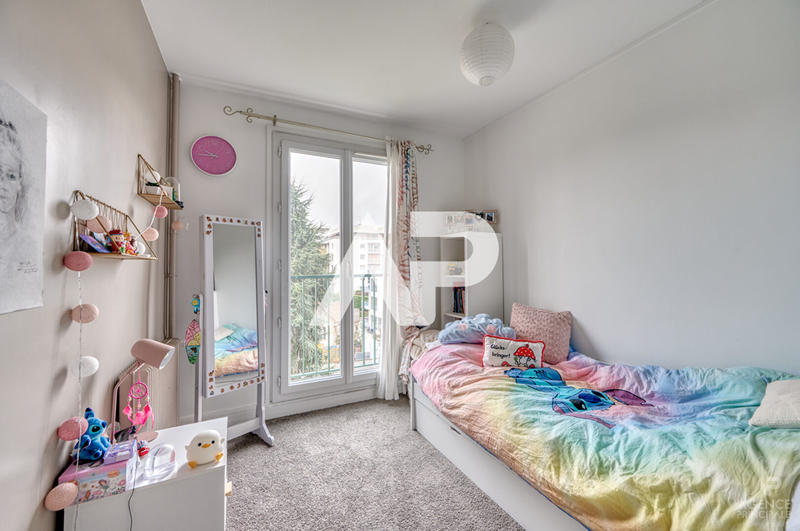 Appartement - 90 m² - 4 pièces