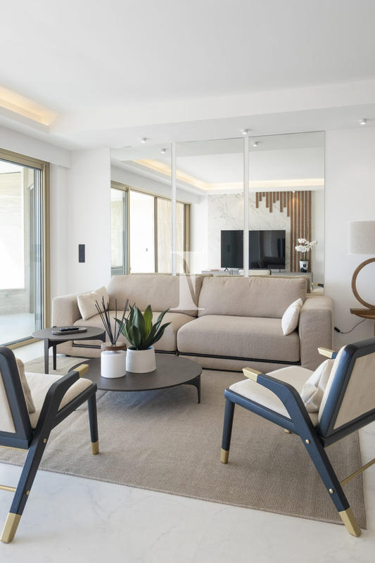 Appartement - 100 m² - 4 pièces