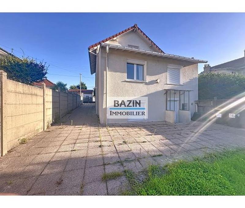 Maison traditionnelle - 106 m² - 5 pièces