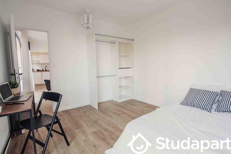 Chambre - 12 m² - 1 pièce