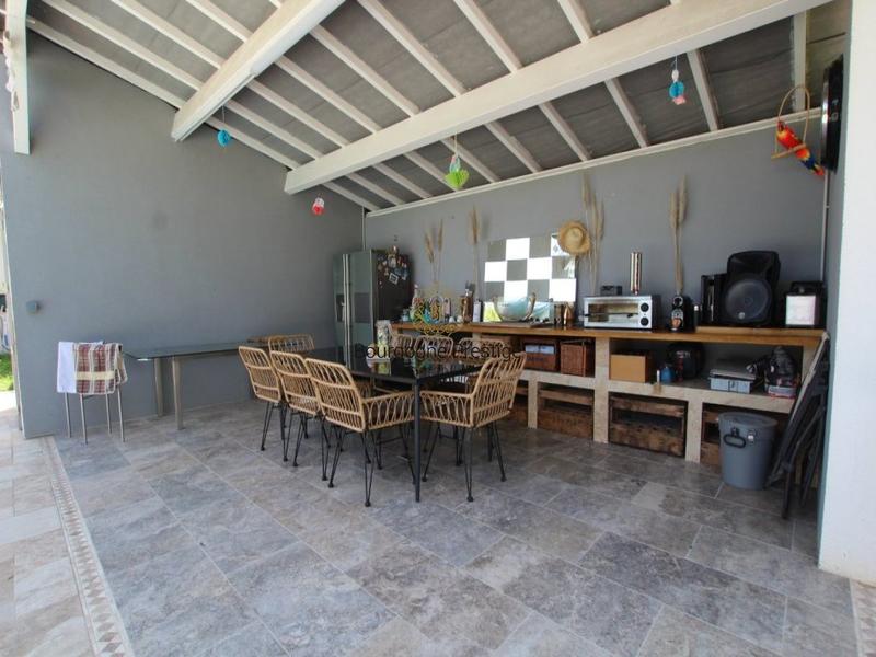 Propriété - 210 m² - 7 pièces