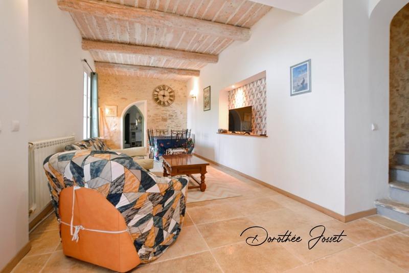 Maison - 335 m² - 9 pièces