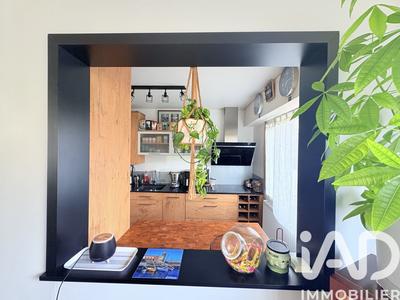 Maison - 99 m² - 4 pièces