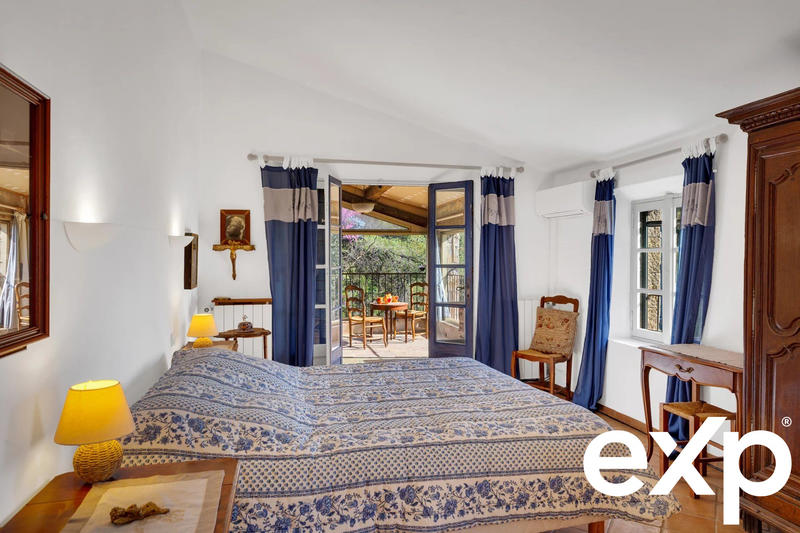 Bastide - 342 m² - 9 pièces