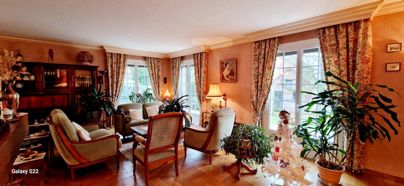 Maison - 186 m² - 6 pièces